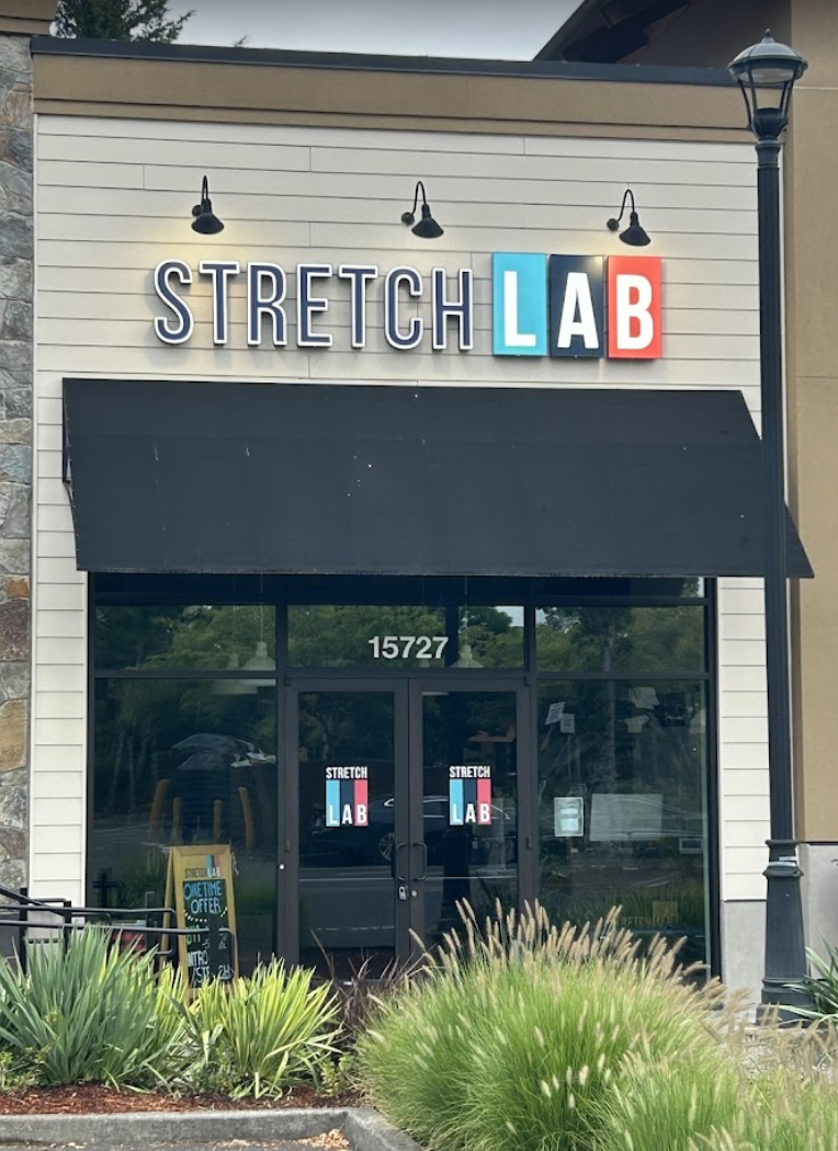 StretchLab Happy Valley storefront in the New Seasons Market shopping center